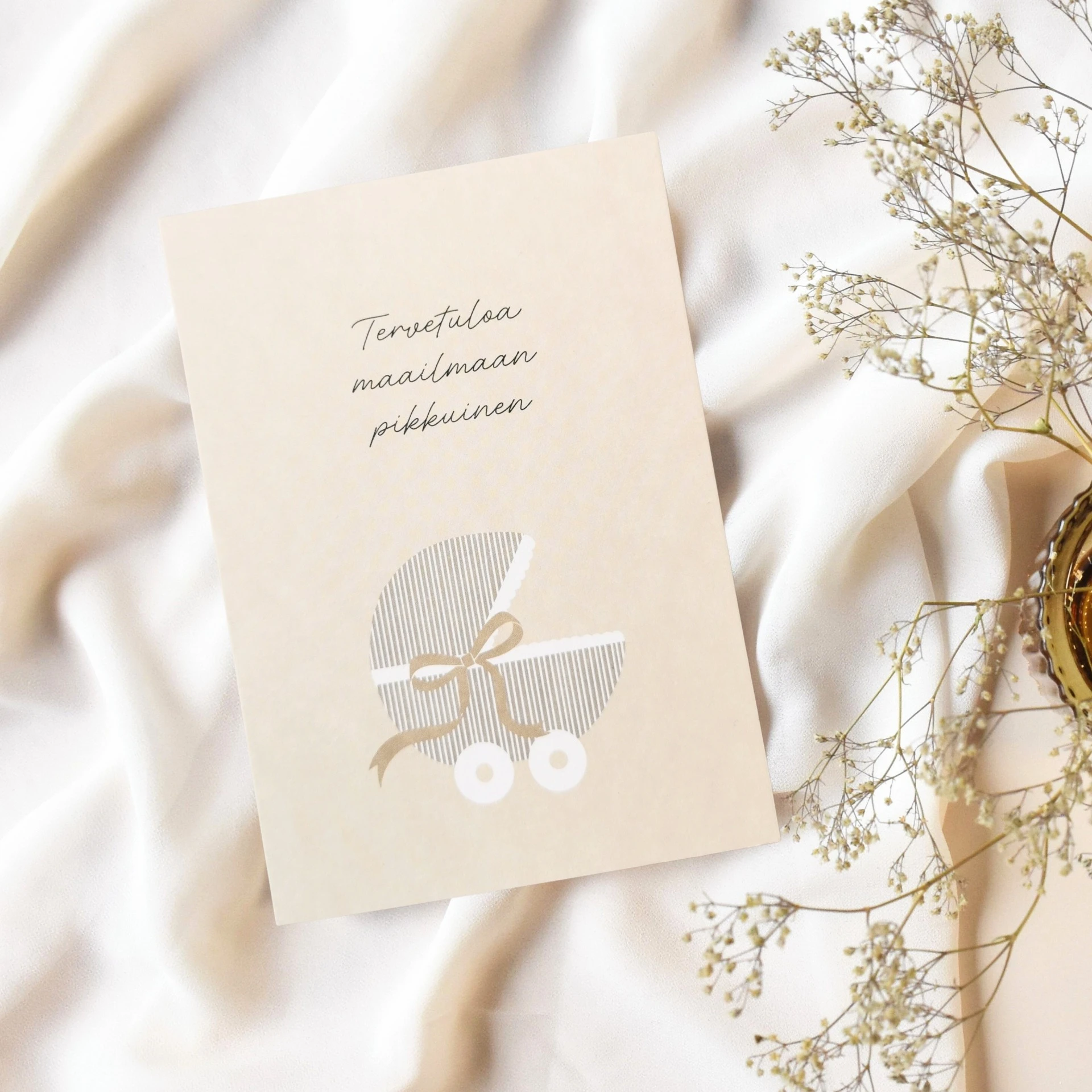 Onnittelukortit vastasyntyneelle