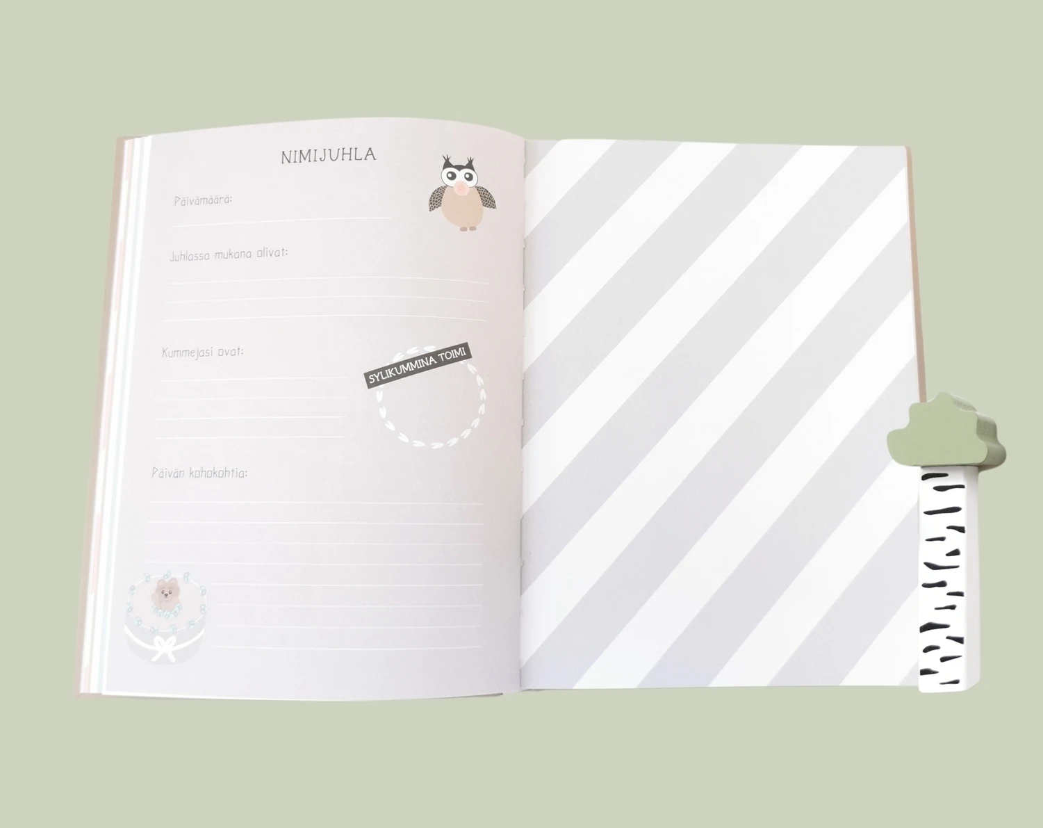 Vauvakirjan sivut joihin voi kirjoittaa lapsen kastejuhlasta.